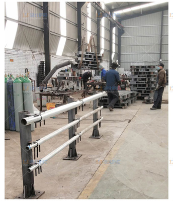 长江市场不锈钢桥梁护栏与宜昌代工厂家在家具销售中的机遇与挑战